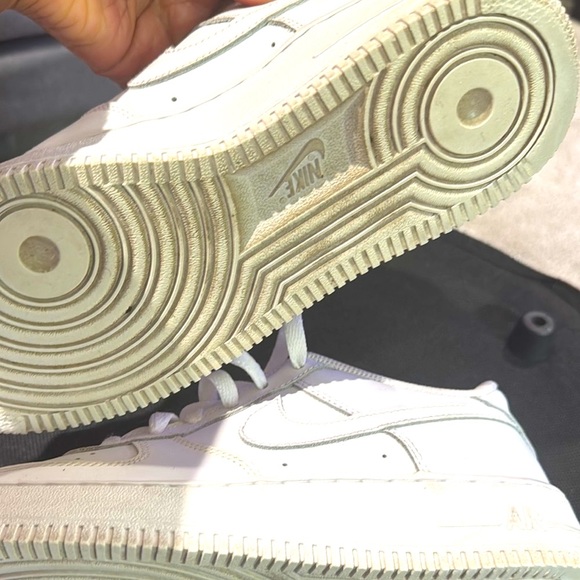 Nike Classic White Sneakers Air Force 1 - Picture 9 of 14